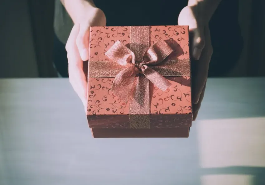 5 Ways to Use Digital Gift Cards to Increase Restaurant Revenue in the Slow Season