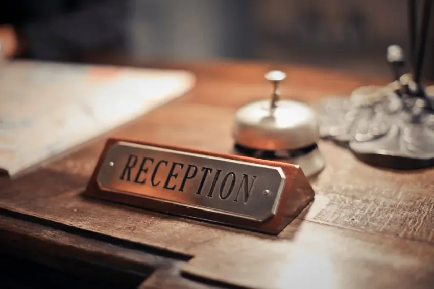Beyond Traditional Guest CRM: Why Luxury Establishments Need AI-Powered Concierge Communication