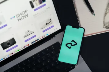 Rivoluzione del Social Commerce: Come TikTok, Instagram e Pinterest Stanno Guidando le Vendite al Dettaglio