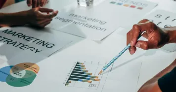 Segmentazione Comportamentale: Oltre la Demografia, Cosa Fanno Davvero i Clienti