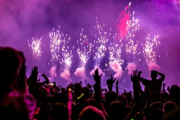 Programmi di Fidelizzazione Digitali per i Venue di Intrattenimento: Sostituisci la Tessera a Punti con un Wallet Pass
