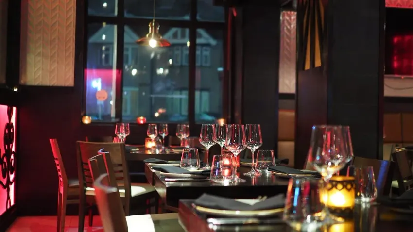 Hotel F&B Cross-Sell: How to Drive Restaurant and Bar Revenue from Existing Guests