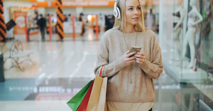 Omnichannel Real Estate Marketing: Connecting SMS, Email, and WhatsApp